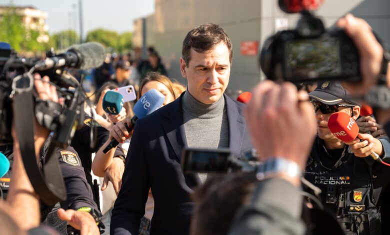 El tribunal de Badajoz aplaza la vista del caso del hermano de Pedro Sánchez a mayo de 2026