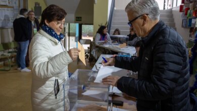 Явка на выборах в Эстремадуре снизилась почти на 6 процентов к полудню