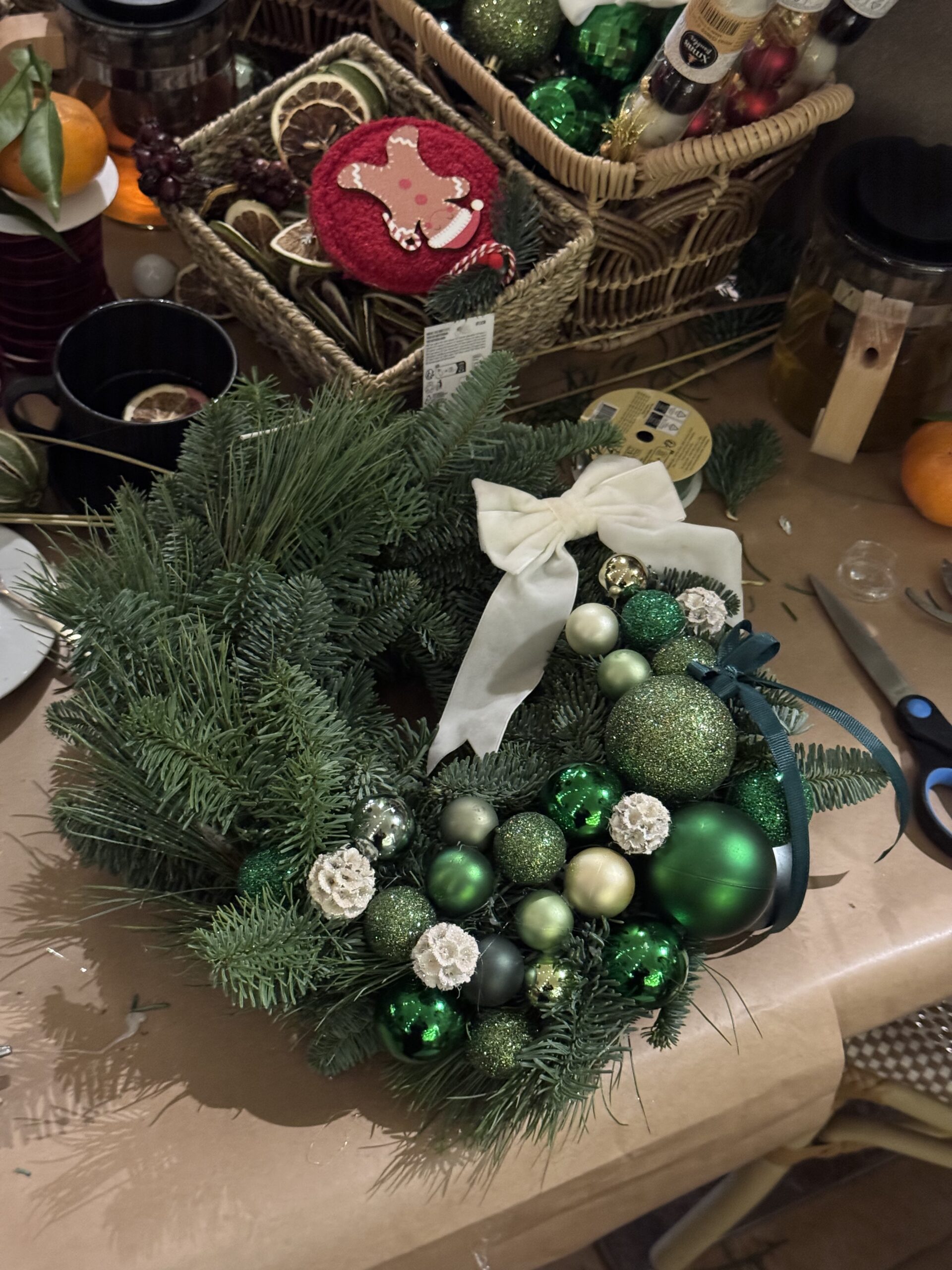 How to Decorate Your Home for New Year in Spain Without a Tree and Make It Work