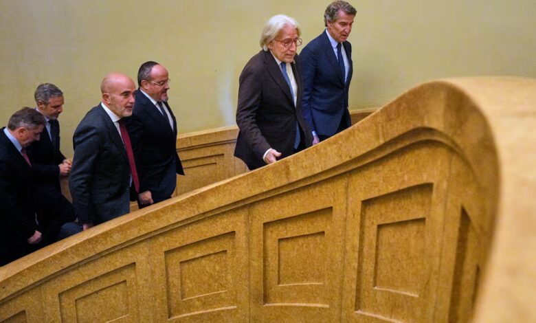 La élite empresarial catalana pierde terreno en la nueva realidad política de España