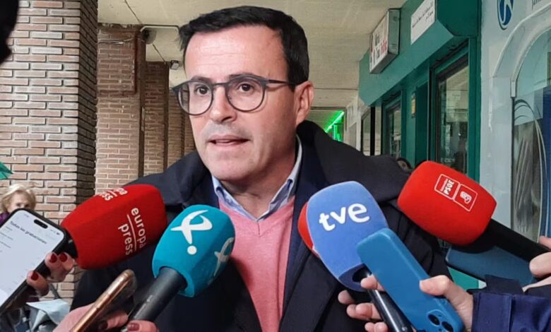 PSOE Candidate in Extremadura Promises to Restore Free School Meals and Reinstate Family Benefits