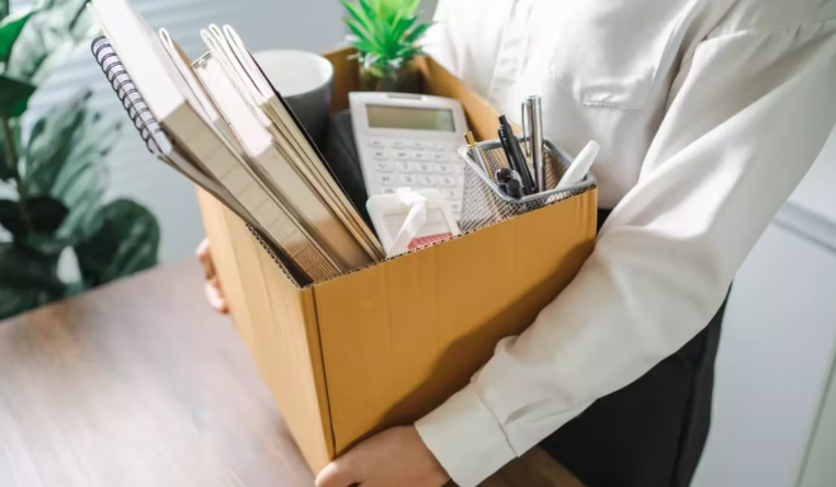 Суд в Аликанте признал законным увольнение за слишком ранний приход на работу