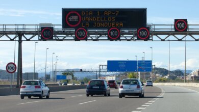 Франция запускает первую в мире автотрассу с зарядкой на ходу