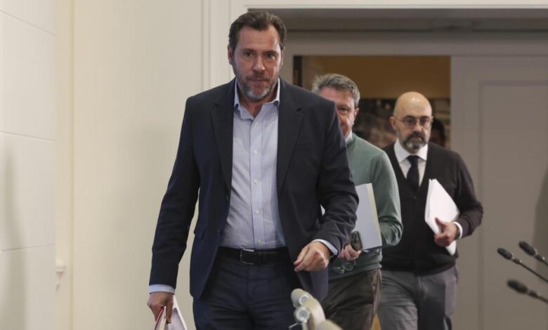 Скандал в правительстве: поддержит ли Санчес министра после трагедии на рельсах