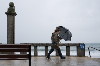 Galicia paralyzed as Storm Ingrid brings record winds and heavy snowfall