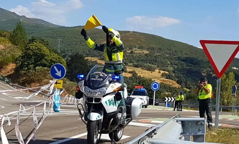 What Does the Yellow Flag on a Guardia Civil Motorcycle Mean and How to React