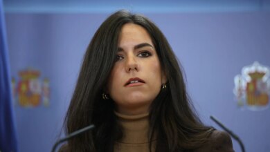 Vox ΡΡΠ΅Π±ΡΠ΅Ρ ΡΡΠΎΡΠ½ΠΎΠ³ΠΎ ΠΎΡΡΠ΅ΡΠ° ΠΎΡ ΠΌΠΈΠ½ΠΈΡΡΡΠ° ΡΡΠ°Π½ΡΠΏΠΎΡΡΠ° ΠΈ Π³Π»Π°Π² Adif ΠΈ Renfe ΠΏΠΎ ΠΊΠ°ΡΠ°ΡΡΡΠΎΡΠ΅ Π² Adamuz