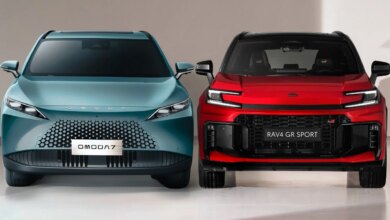 Сравнение Toyota RAV4 и Omoda 7 какой гибридный SUV выбрать для семьи