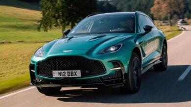 Aston Martin DBX S ΠΌΠ΅Π½ΡΠ΅Ρ ΠΏΡΠ°Π²ΠΈΠ»Π° ΠΈΠ³ΡΡ ΡΡΠ΅Π΄ΠΈ ΠΌΠΎΡΠ½ΡΡ
SUV Π½ΠΎΠ²ΠΎΠ³ΠΎ ΠΏΠΎΠΊΠΎΠ»Π΅Π½ΠΈΡ