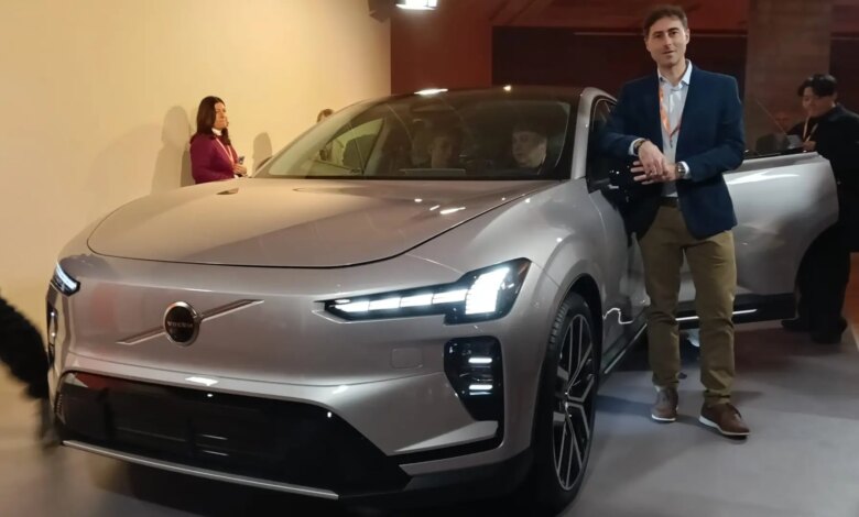 Volvo EX60 enters the market with record range and a price below the BMW iX3