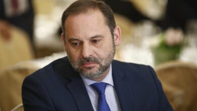 Внезапная отставка депутата: громкое решение на фоне уголовного дела