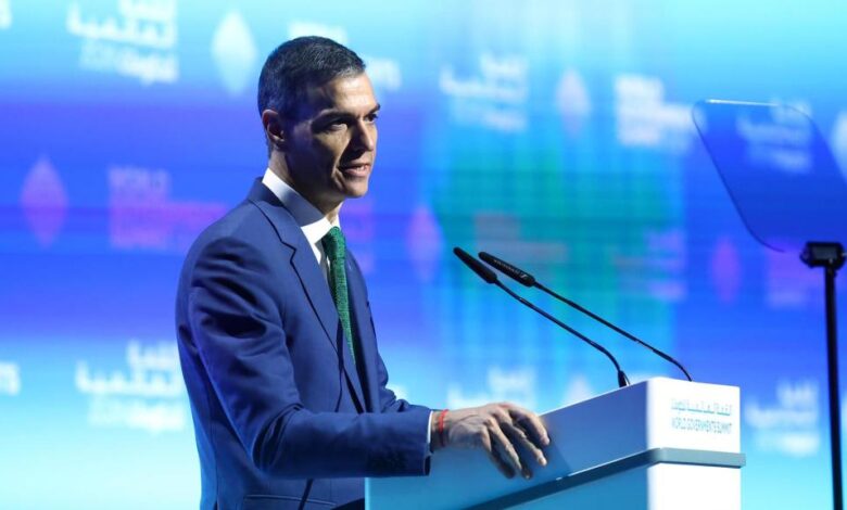 Spain bans social media for teenagers under 16