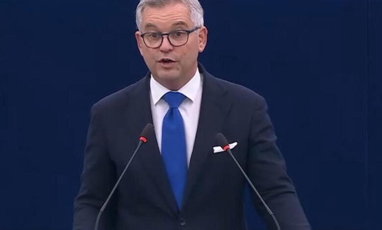 Tough statement from the European Commission on migration as Spain’s legalization debate reaches a new level