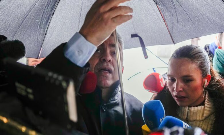 Meeting in the Shadows: Official Admits Contact with Informant in ‘Patriotic Police’ Case