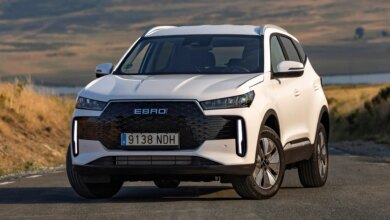 Гибридный Ebro S400 взрывает рынок: рекордные продажи и новая ценовая война