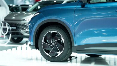 ΠΠ»Π΅ΠΊΡΡΠΈΡΠ΅ΡΠΊΠΈΠΉ SUV MG S5: 1 441 Π»ΠΈΡΡ Π±Π°Π³Π°ΠΆΠ½ΠΈΠΊΠ° ΠΈ ΡΠΊΠΈΠ΄ΠΊΠ° 6 000 Π΅Π²ΡΠΎ β ΡΡΠΎ ΡΠΊΡΡΠ²Π°Π΅Ρ Π»ΠΈΠ΄Π΅Ρ ΡΡΠ½ΠΊΠ°? RUSSPAIN.COM