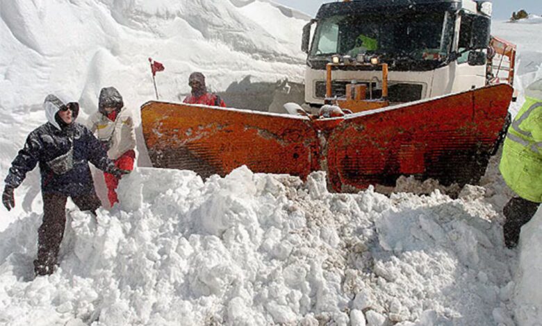 Tragedy on the pass: death of snowplow driver in Ávila shocks the region