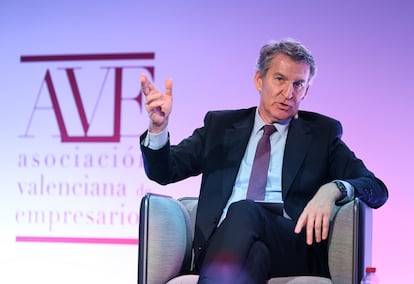 Бизнес требует перемен: Фейхоо критикует Мадрид за провалы в финансировании регионов