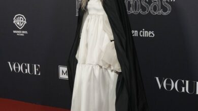 Готический стиль и модные провалы: неожиданные образы на премьере в Мадриде RUSSPAIN.COM