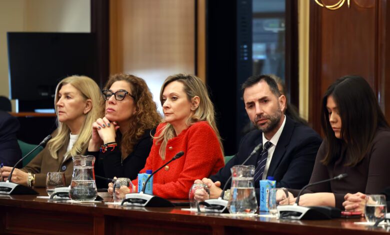 В Мостолесе уходит в отставку депутат после скандала с обвинениями мэру