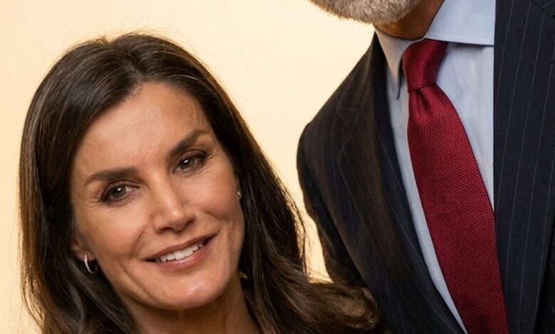 Неожиданный семейный контакт: как семья Jessica Bueno оказалась связана с королём