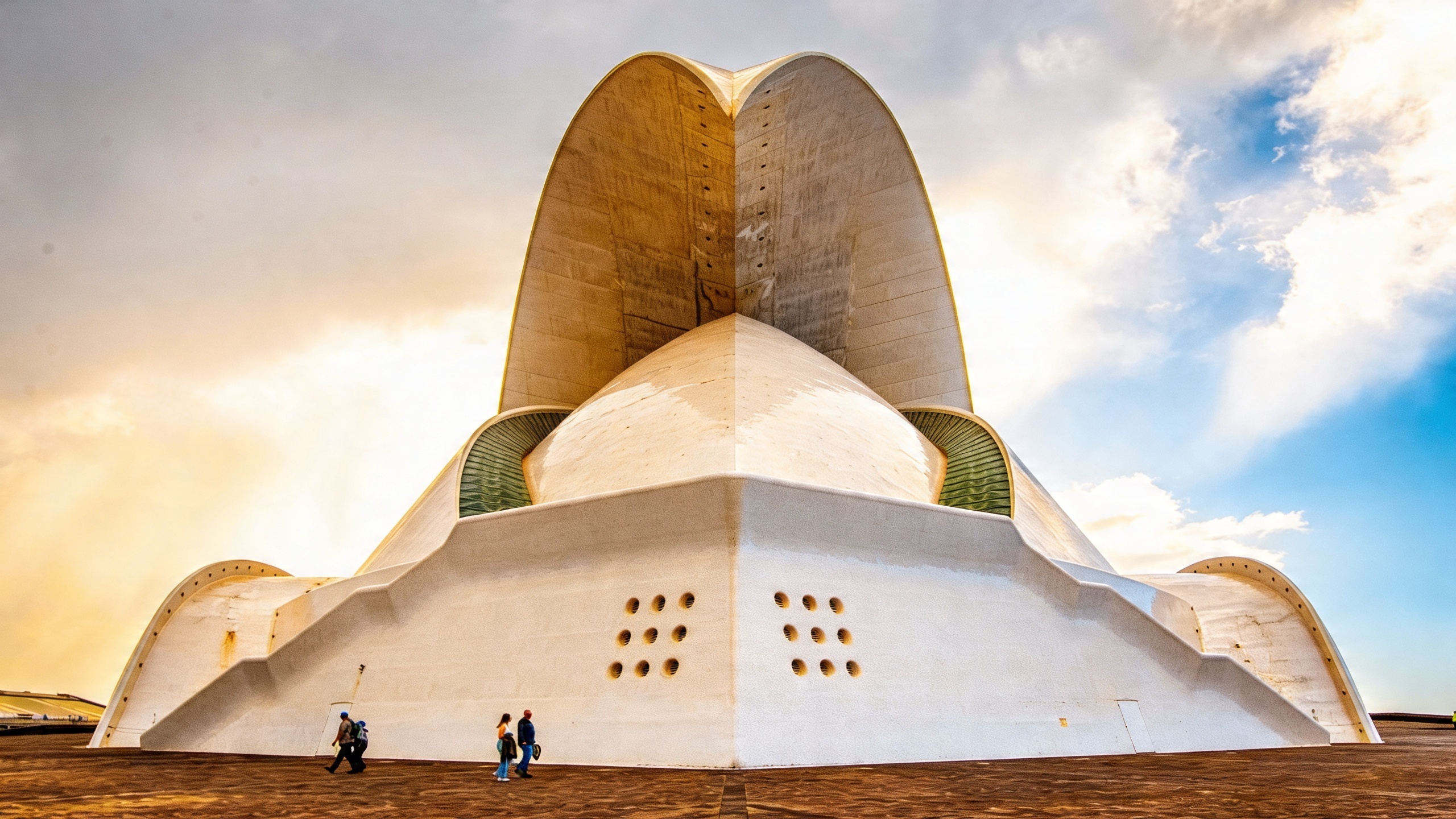 Tenerife authorities to determine fate of major landmark renovation