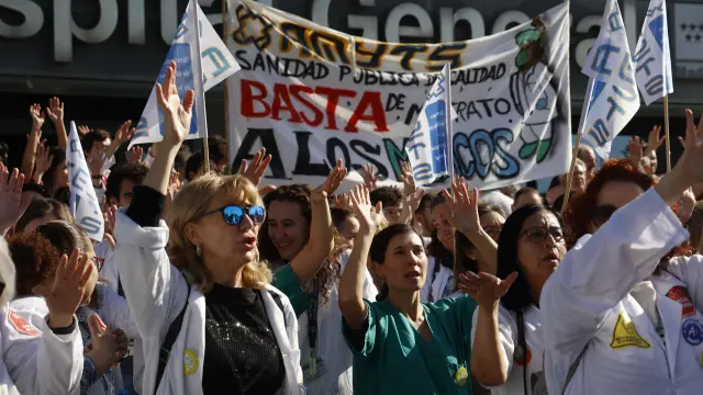 Медики устроили новую волну протестов: La Paz и эффект Моники Гарсии