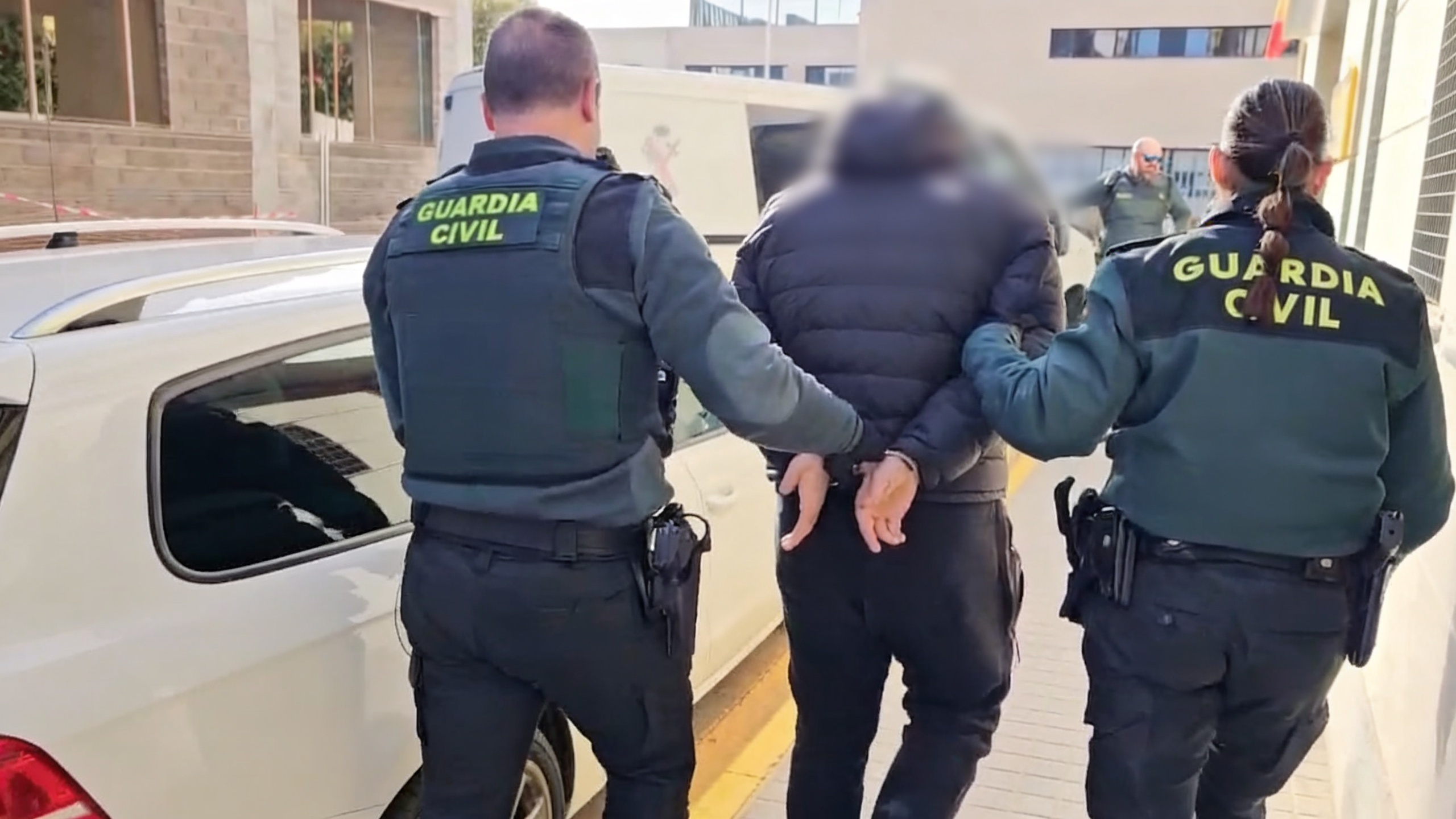 Two Arrested in Valencia for Attacks on Migrants with E-Scooters