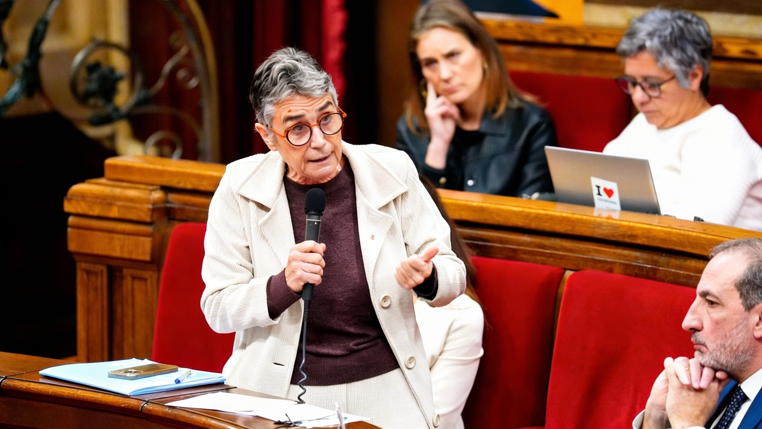 Temporary leadership change in Catalonia’s Health Department after councillor’s injury